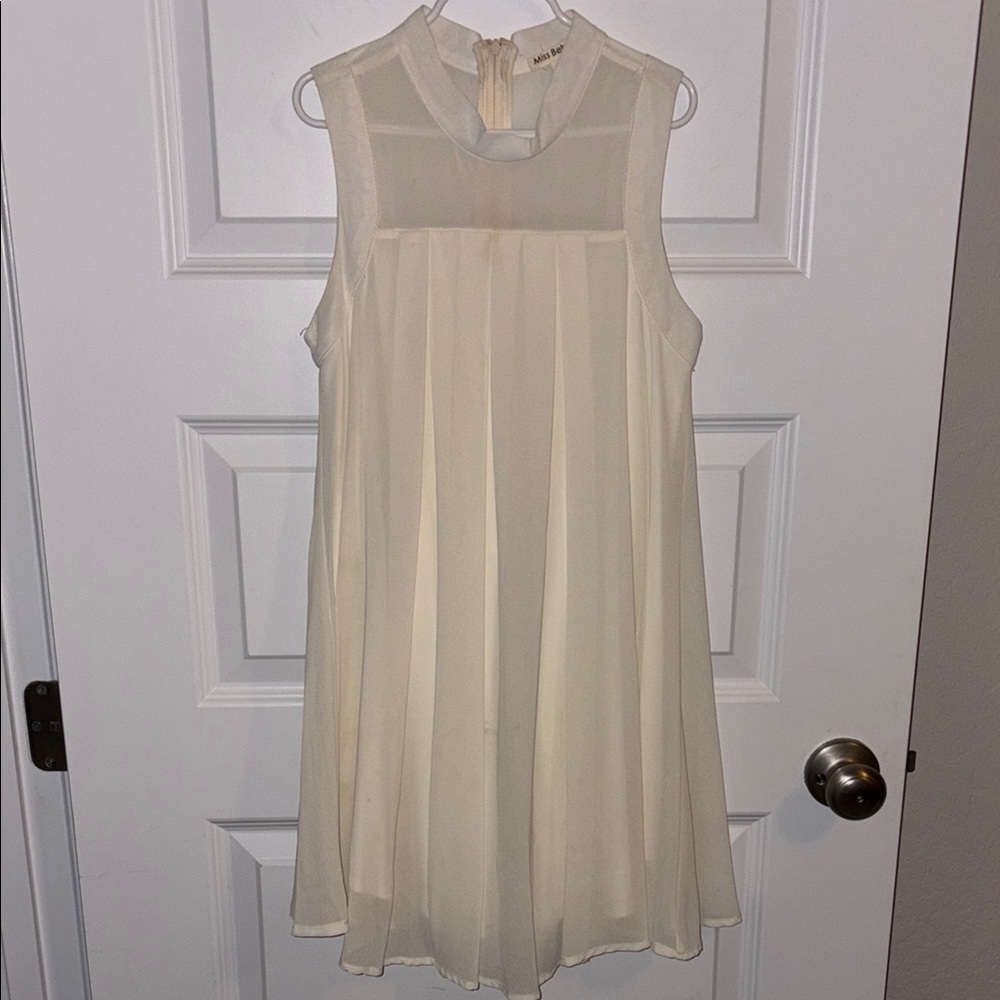 Elegant Cream Sleeveless Dress